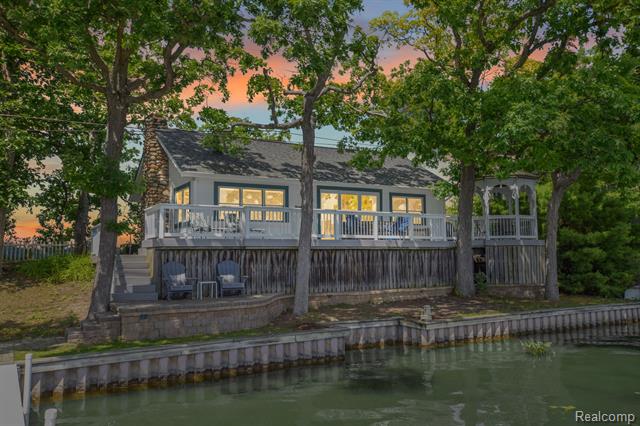 front view picture of 16388 Stages Island, Linden, MI. 48451