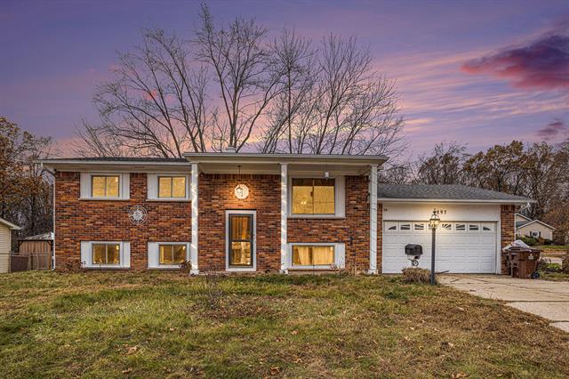 front view picture of 897 N Washington Avenue, Battle Creek, MI. 49037