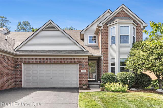 front view picture of 1754 Genoa Circle, Howell, MI. 48843