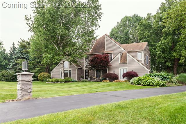 front view picture of 3185 Shadberry Court, Saline, MI. 48176