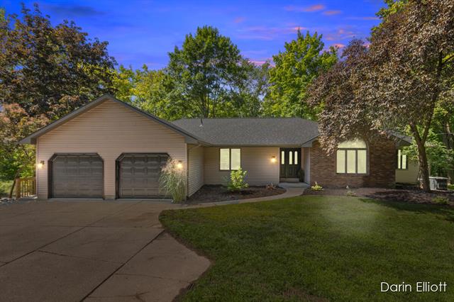 front view picture of 12755 Overlook Drive Ne, Greenville, MI. 48838