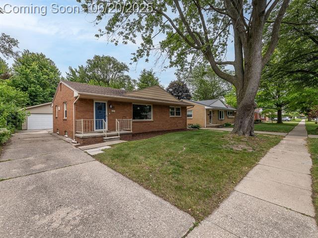 front view picture of 958 Western Ave, Monroe, MI. 48161