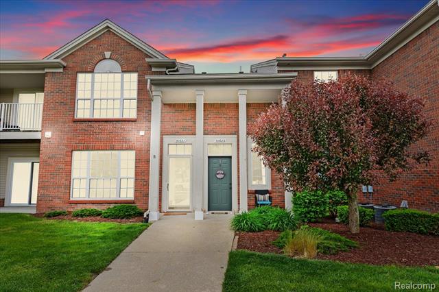 front view picture of 51623 Hale Lane, New Baltimore, MI. 48051