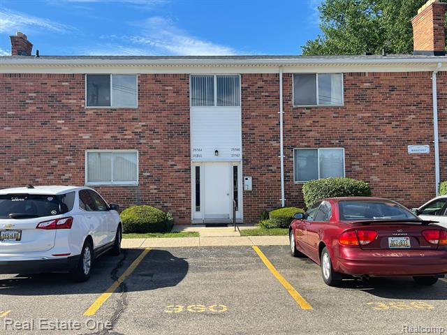 front view picture of 29364 Hoover Road, Warren, MI. 48093
