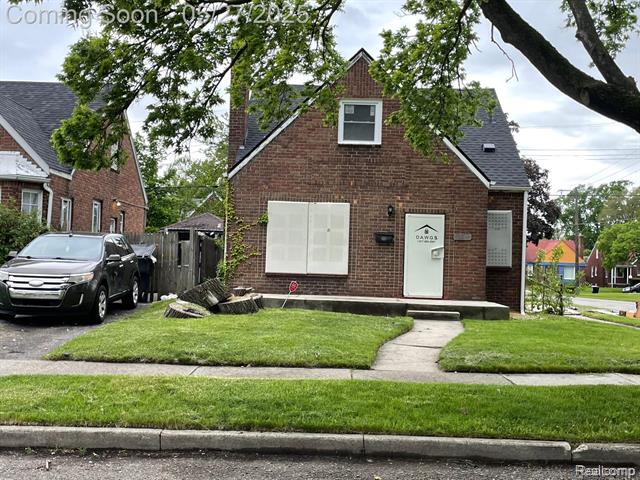 front view picture of 17211 Rutherford Street, Detroit, MI. 48235