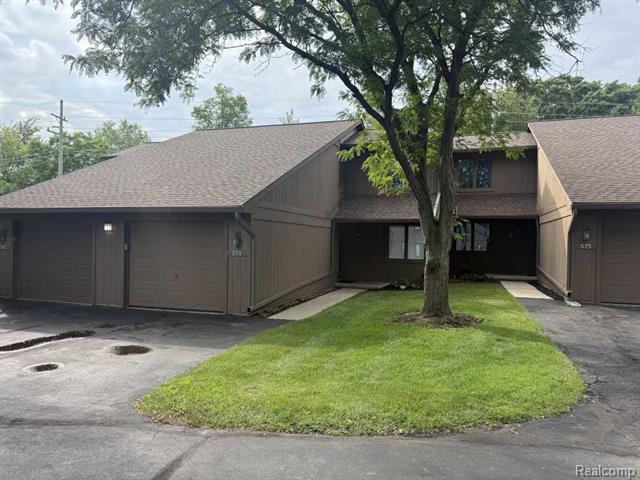front view picture of 571 Park Place, Saline, MI. 48176