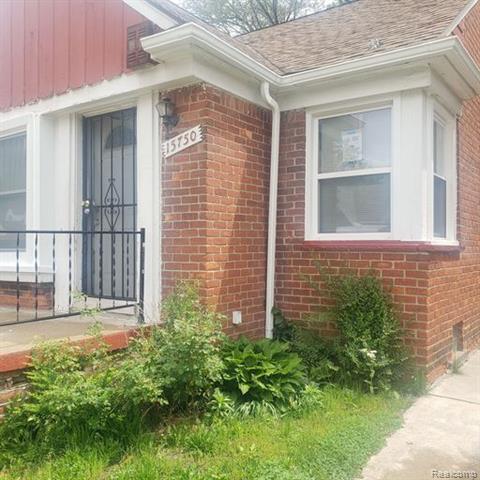 front view picture of 15750 Sorrento Street, Detroit, MI. 48227