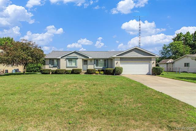front view picture of 1151 Hollyhock Drive, Grand Blanc, MI. 48439