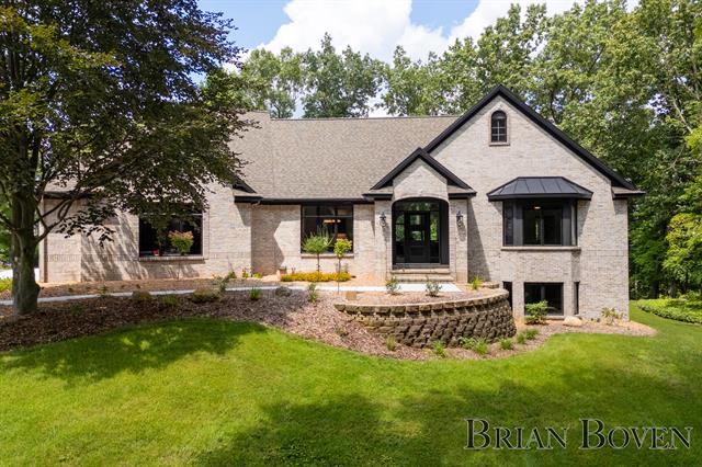front view picture of 8311 Rum Creek Trail Ne, Rockford, MI. 49341