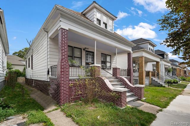 front view picture of 12660 Gallagher Street, Hamtramck, MI. 48212