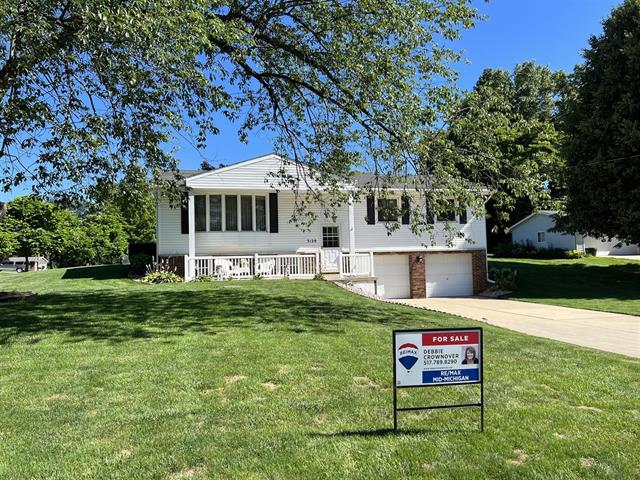 front view picture of 3128 Fawn Lane, Jackson, MI. 49201