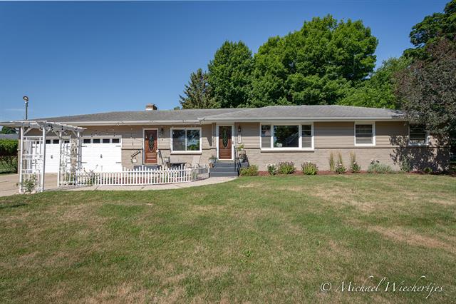 front view picture of 220 S Maple Street Se, Caledonia, MI. 49316