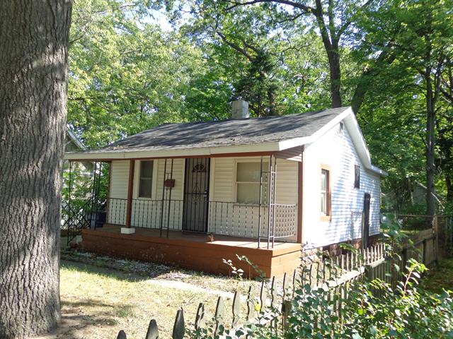 front view picture of 2820 Park Street, Muskegon, MI. 49444