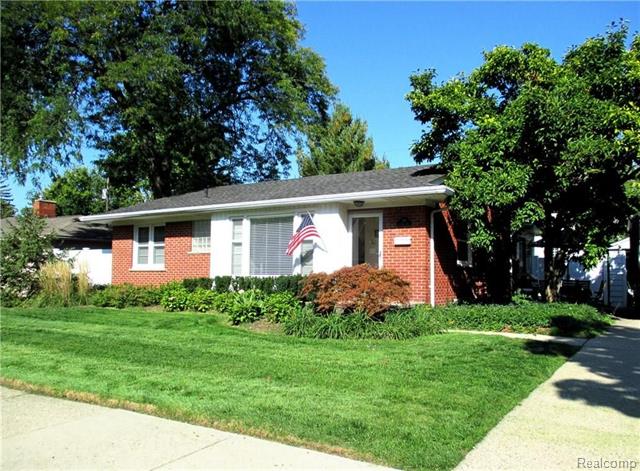 front view for 248 Phillips Ave, Clawson, Mi. 48017