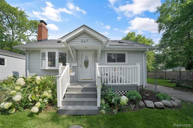 front view picture of 567 Roth Blvd, Clawson, MI. 48017