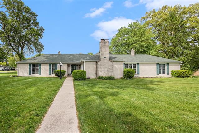 front view picture of 925 Plym Road, Niles, MI. 49120