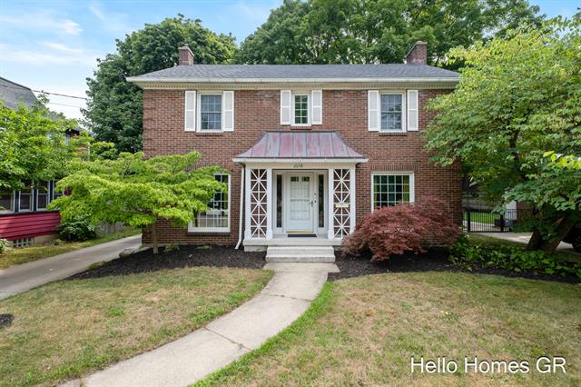 front view picture of 2058 Godwin Avenue Se, Grand Rapids, MI. 49507