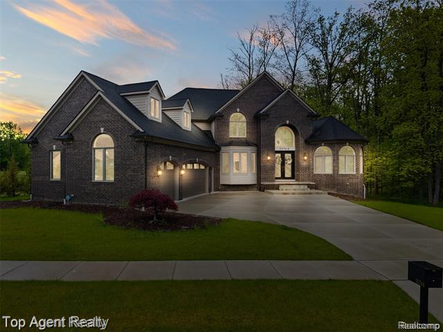 front view picture of 55764 Buckthorn Drive, Shelby Township, MI. 48316