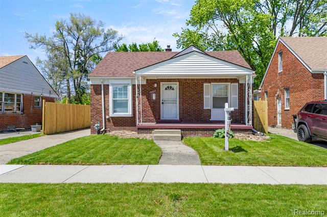 front view picture of 19327 Sunset Street, Detroit, MI. 48234