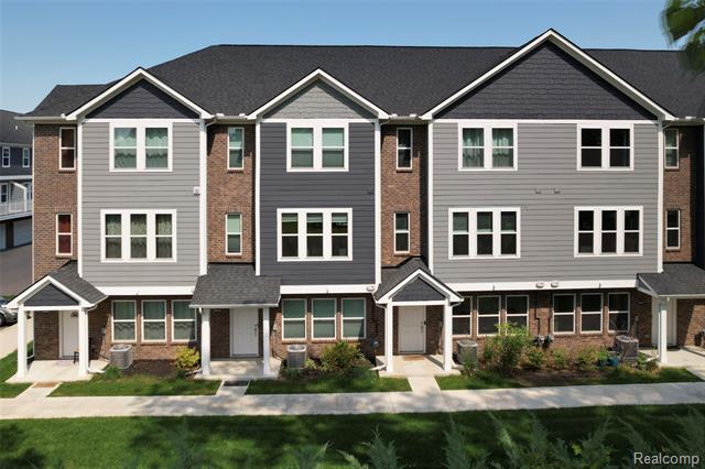 front view picture of 5973 Stella, Troy, MI. 48085