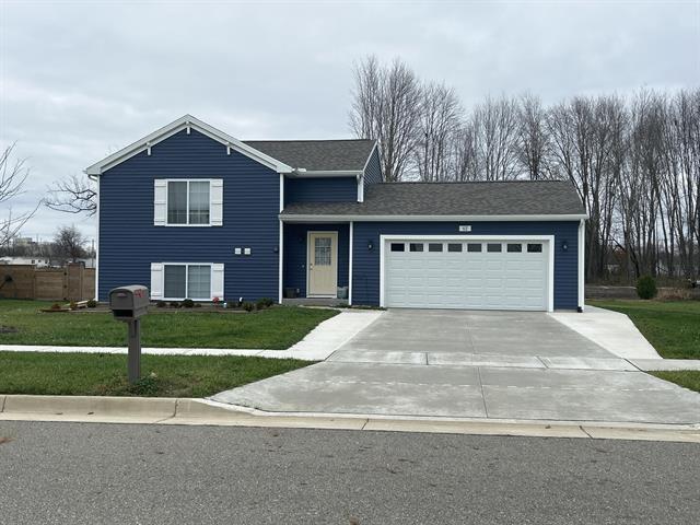 front view picture of 62 Thompson Boulevard, Coldwater, MI. 49036