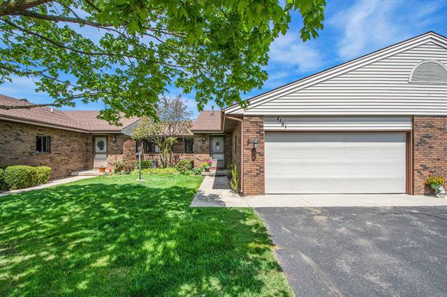 front view picture of 1151 Amberwood West Dr Sw, Byron Center, MI. 49315