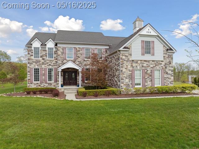 front view picture of 1840 Tapadera Drive, Ann Arbor, MI. 48103