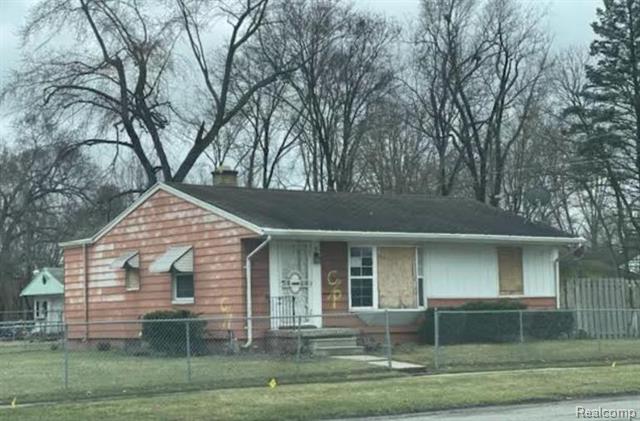 front view picture of 1301 W Mott Avenue, Flint, MI. 48505