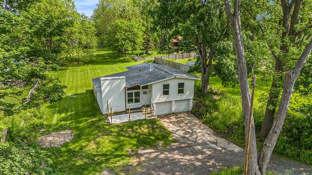 front view picture of 1335 Knapp Street Ne, Grand Rapids, MI. 49505