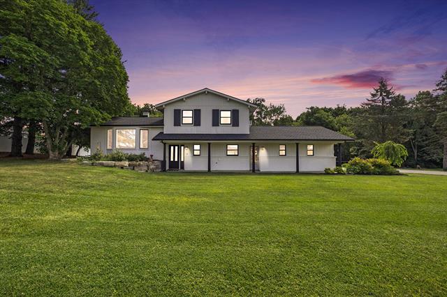 front view picture of 10330 Burlingame Avenue Sw, Byron Center, MI. 49315