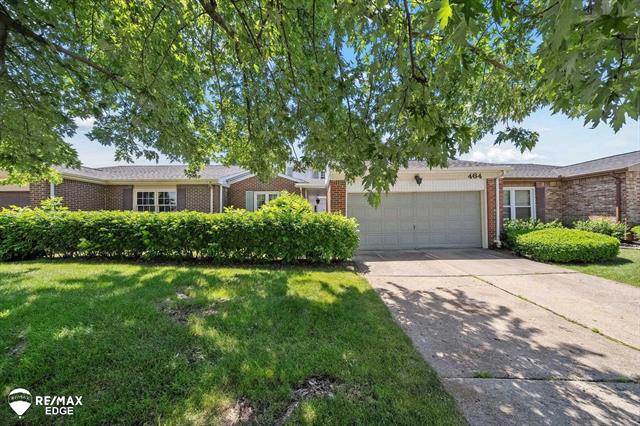 front view picture of 464 Ashley, Grand Blanc, MI. 48439