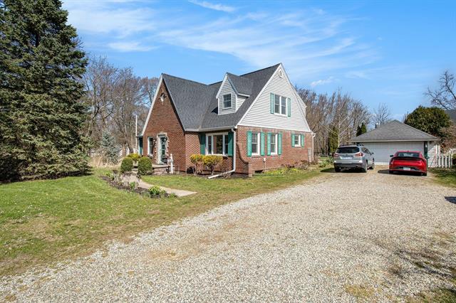 front view picture of 13899 W Michigan Avenue, Marshall, MI. 49068