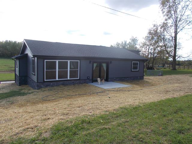 front view picture of 61776 Youngman Road, Three Rivers, MI. 49093