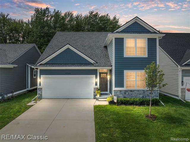 front view picture of 47031 Brookview Dr, New Baltimore, MI. 48047