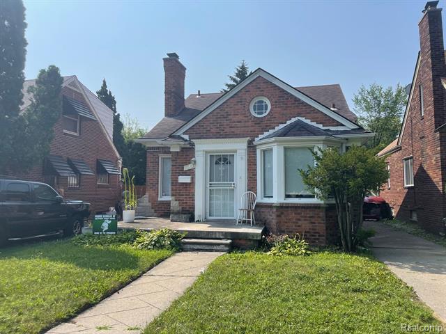 front view picture of 9666 E Outer Drive, Detroit, MI. 48213