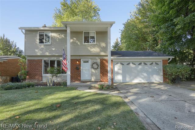 front view picture of 851 N Webik Ave, Clawson, MI. 48017