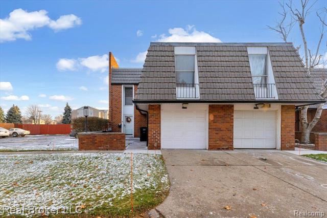 front view picture of 2158 Bryanston Crescent Street, Detroit, MI. 48207