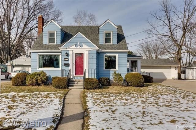 front view picture of 311 Hendrickson Blvd, Clawson, MI. 48017