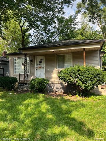 front view picture of 7800 Rutland Street, Detroit, MI. 48228