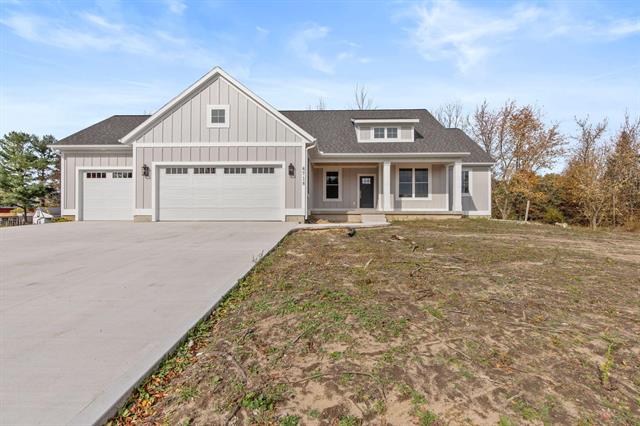front view picture of 6718 Bauer Road, Hudsonville, MI. 49426