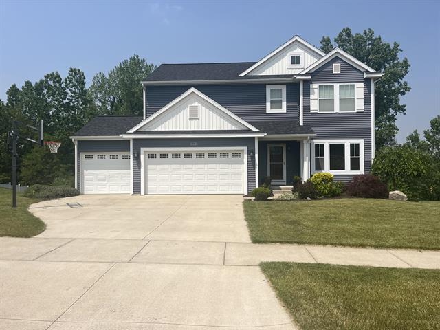 front view picture of 727 Wild Flower Court, Wayland, MI. 49348