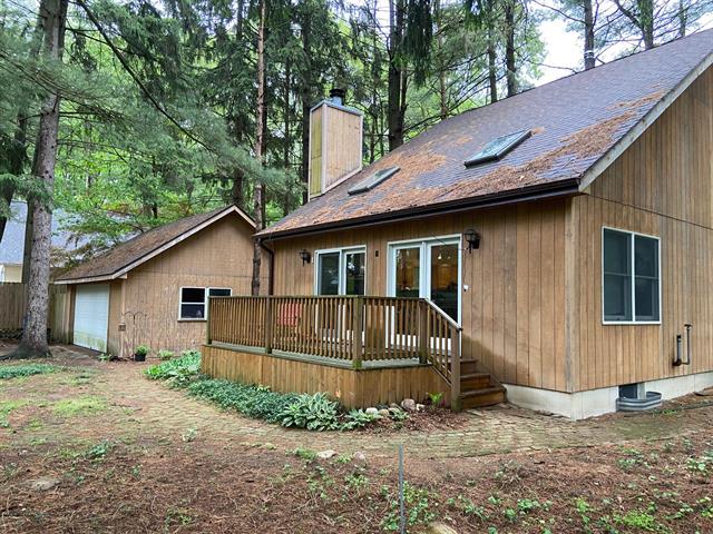 front view picture of 3908 Papoose Trail, Allegan, MI. 49010
