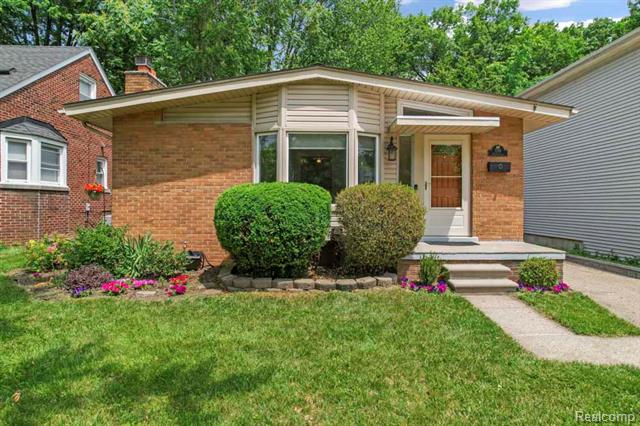 front view picture of 1219 Hendrickson Blvd, Clawson, MI. 48017