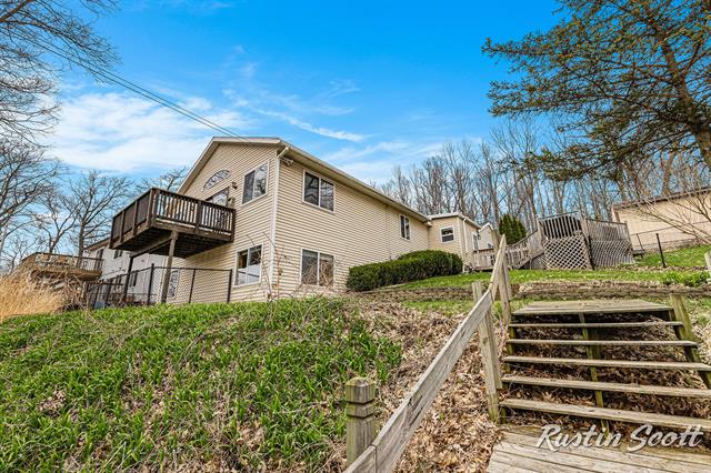 front view picture of 7229 Bordeau Drive Ne, Belding, MI. 48809