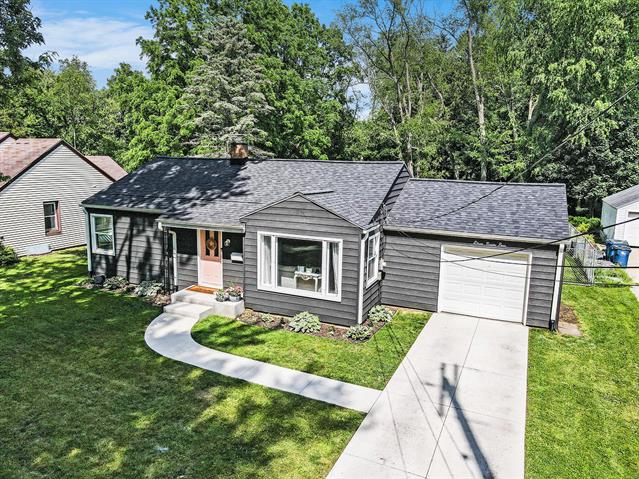 front view picture of 1124 N Fletcher Avenue, Kalamazoo, MI. 49006
