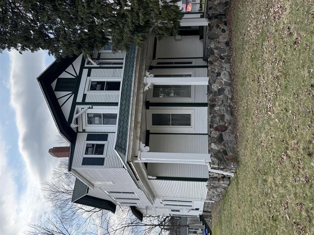 front view picture of 205 Main Street, Dowagiac, MI. 49047