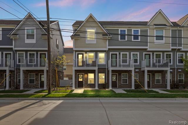 front view picture of 24029 Battelle Avenue, Hazel Park, MI. 48030