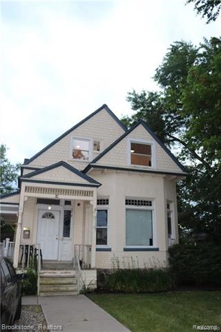 front view picture of 14 W Burdick, Apt D Street, Oxford, MI. 48371