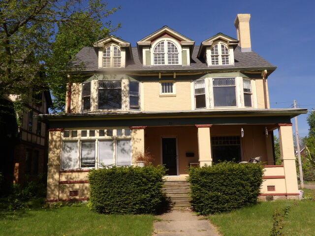 front view picture of 31 Orchard Place, Battle Creek, MI. 49017