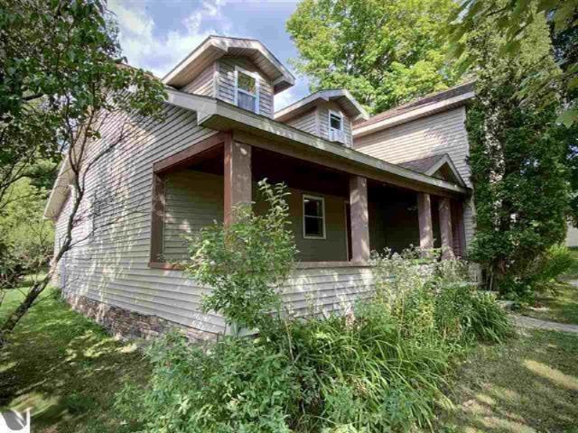 front view picture of 203 Underwood Avenue, Leroy, MI. 49655